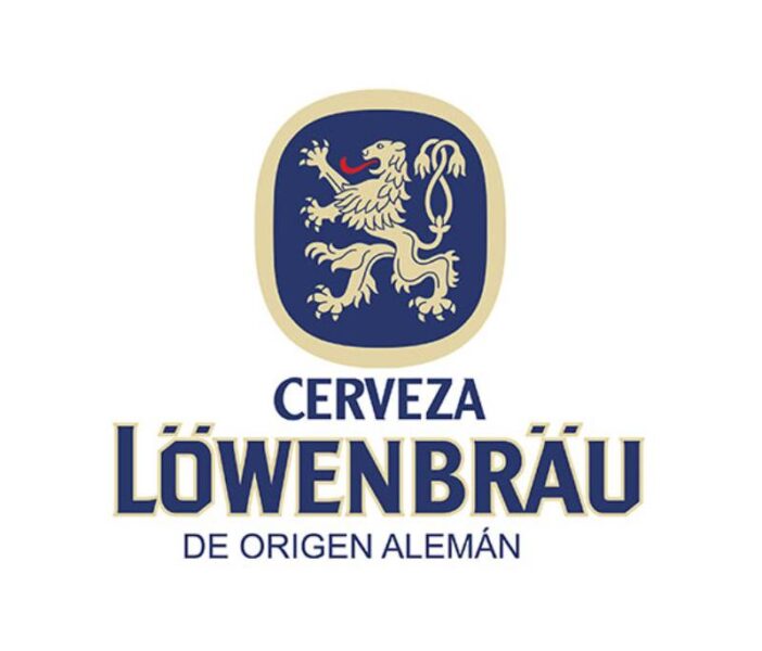 לוגו של הבירה לאונבראו עם אריה זהב מוציא לשון ארוכה אדומה על רקע ריבוע כחול עם קצוות מעוגלות ועיטור זהב - כיתוב בכחול Lowenbrau Red 0.3